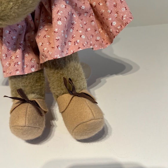 Vintage Charm Plush Mommy With Two Baby Bunnies Stuffed Toy - Picture 7 of 11